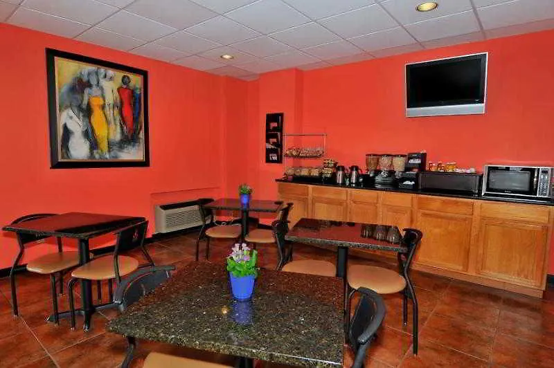 Best Western Plus Gen X Inn Memphis 3*,