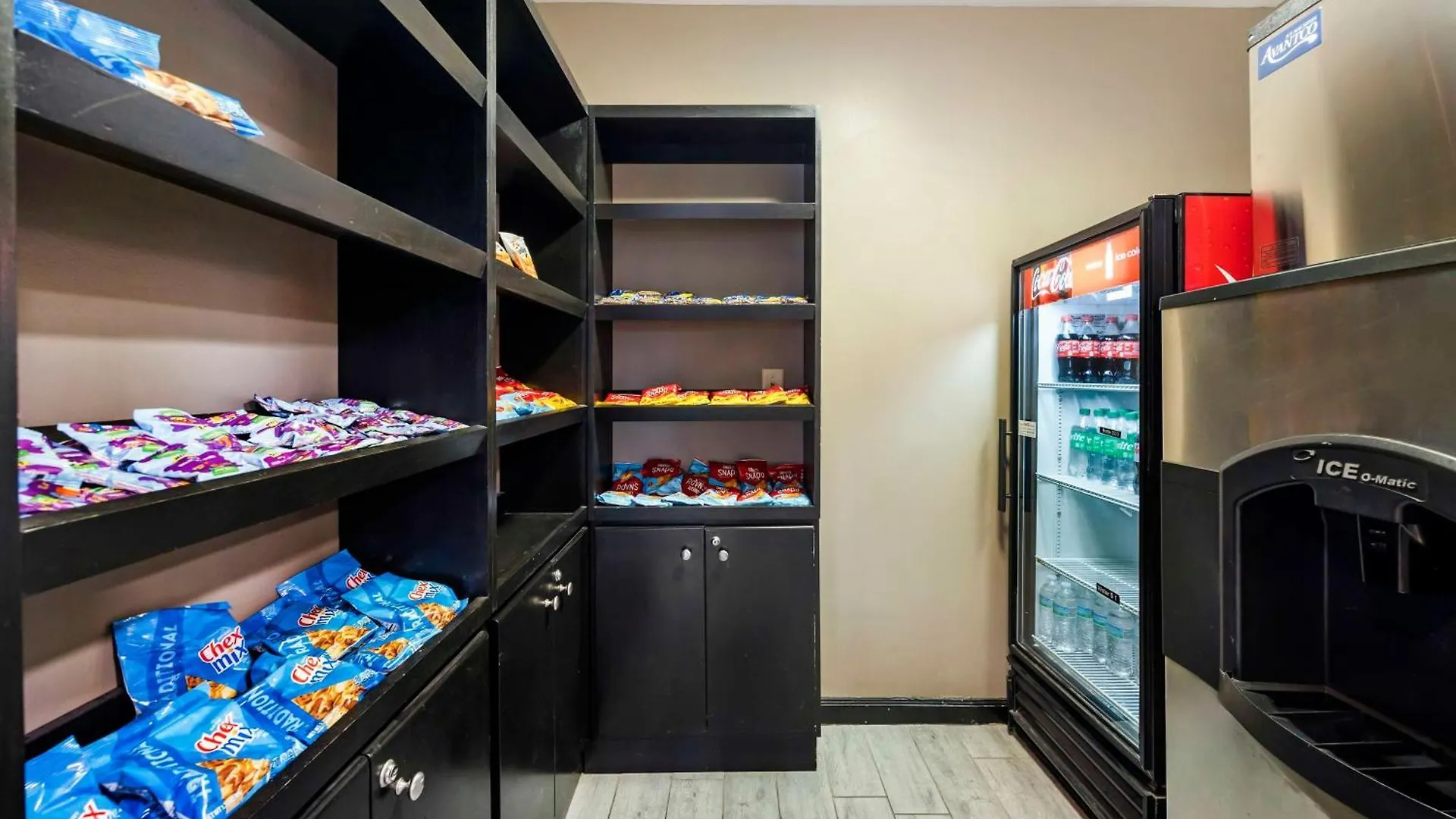 Best Western Plus Gen X Inn Memphis Hotel